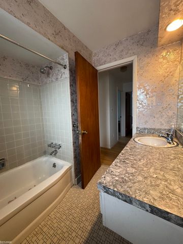 29134 Bonnie Drive, Warren, MI 48093