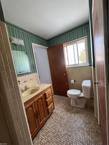 29134 Bonnie Drive, Warren, MI 48093