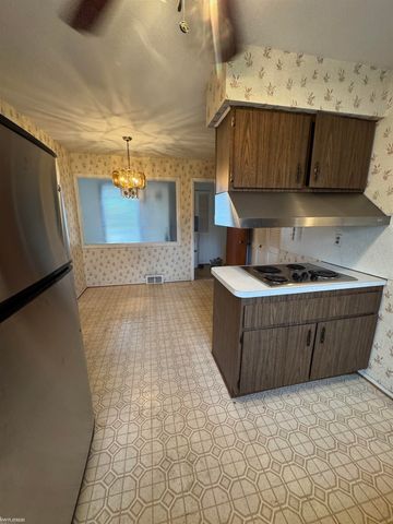 29134 Bonnie Drive, Warren, MI 48093