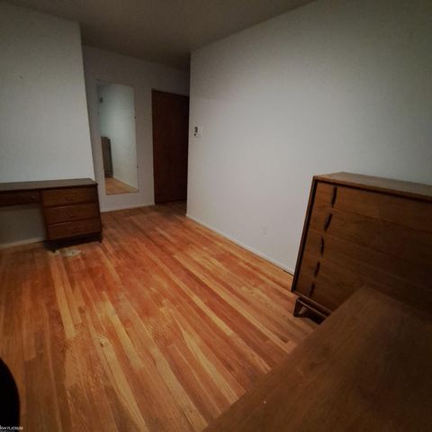 29134 Bonnie Drive, Warren, MI 48093