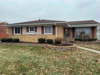 29134 Bonnie Drive, Warren, MI 48093