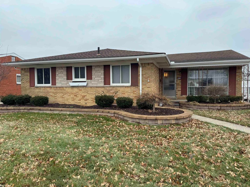 29134 Bonnie Drive, Warren, MI 48093