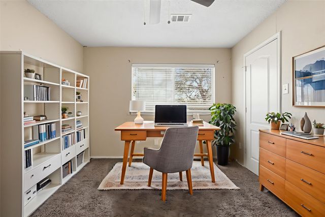 5601 Greenwich Drive, Arlington, TX 76018