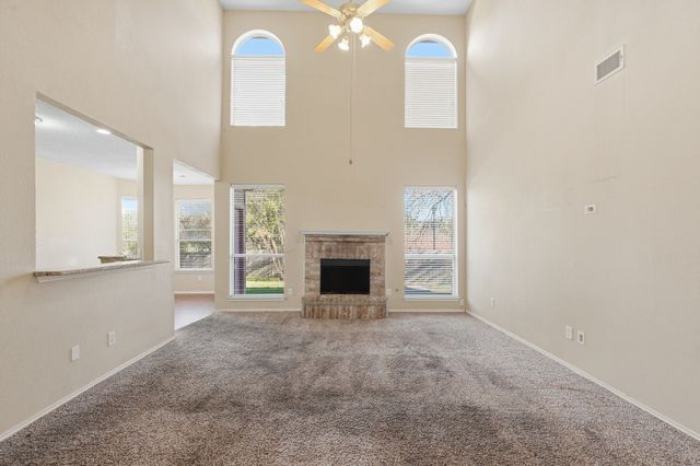 5601 Greenwich Drive, Arlington, TX 76018