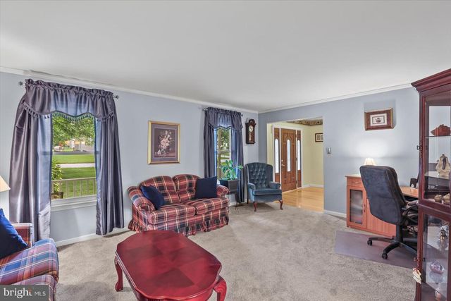 127 HERSHEY CIR, Stewartstown, PA 17363