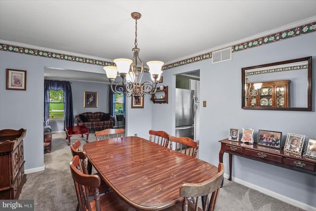 127 HERSHEY CIR, Stewartstown, PA 17363