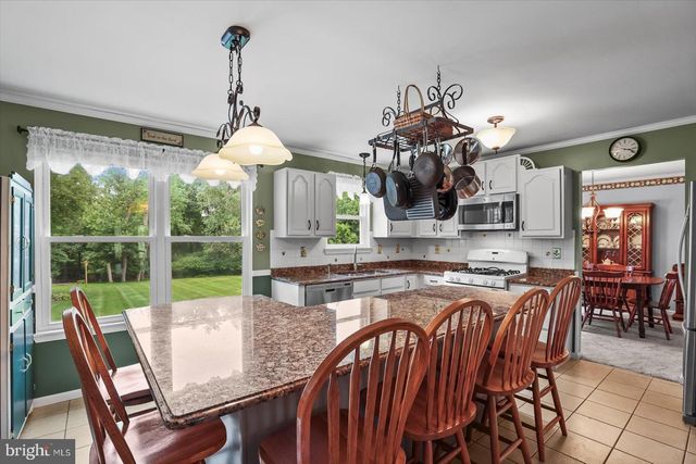 127 HERSHEY CIR, Stewartstown, PA 17363