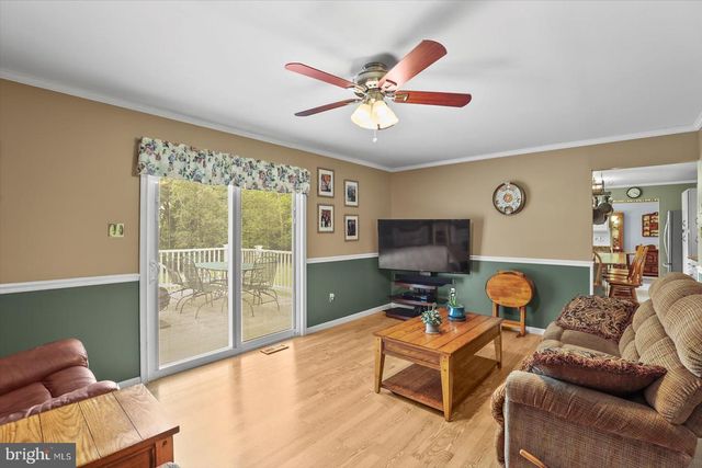 127 HERSHEY CIR, Stewartstown, PA 17363