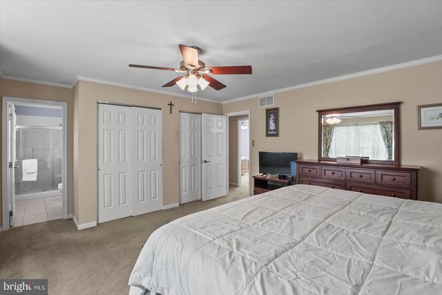 127 HERSHEY CIR, Stewartstown, PA 17363