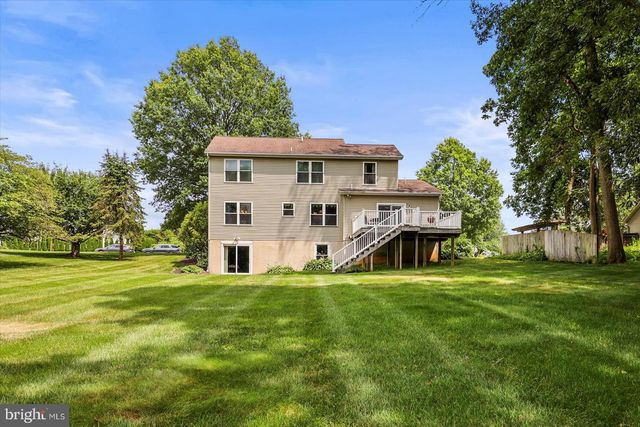 127 HERSHEY CIR, Stewartstown, PA 17363