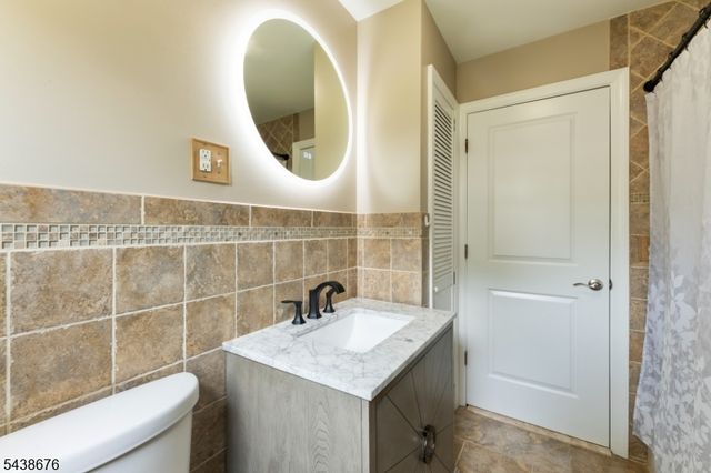 57 Desna St, Piscataway Twp., NJ 08854
