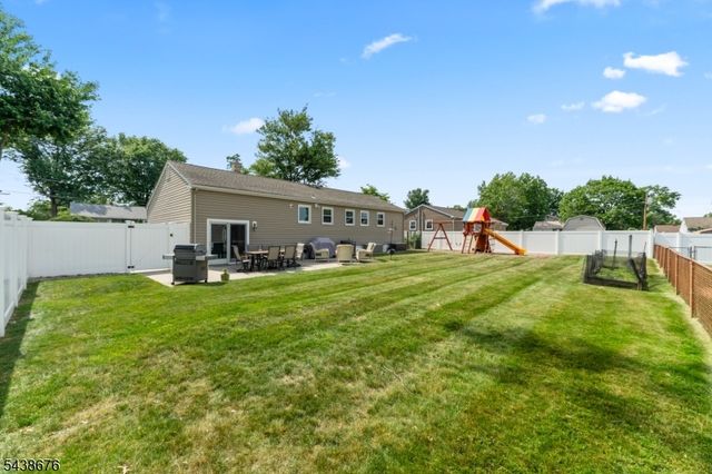 57 Desna St, Piscataway Twp., NJ 08854