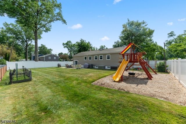 57 Desna St, Piscataway Twp., NJ 08854