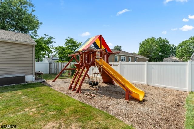 57 Desna St, Piscataway Twp., NJ 08854