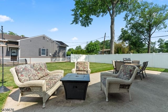 57 Desna St, Piscataway Twp., NJ 08854