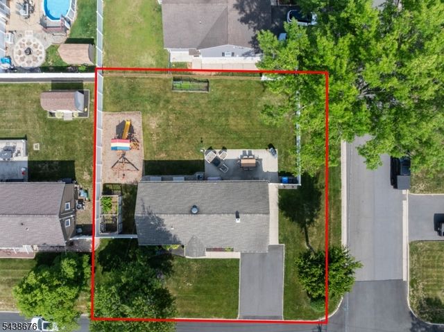 57 Desna St, Piscataway Twp., NJ 08854
