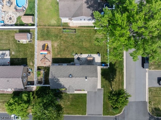 57 Desna St, Piscataway Twp., NJ 08854