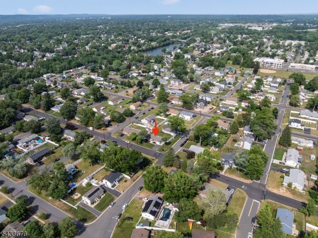 57 Desna St, Piscataway Twp., NJ 08854