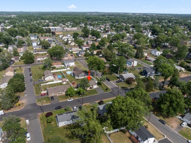 57 Desna St, Piscataway Twp., NJ 08854