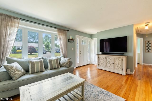 57 Desna St, Piscataway Twp., NJ 08854