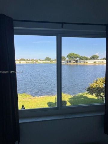 1116 Lake Terrace 205, Boynton Beach, FL 33426