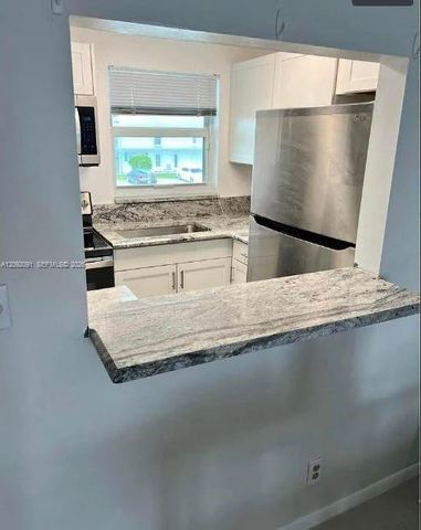 1116 Lake Terrace 205, Boynton Beach, FL 33426