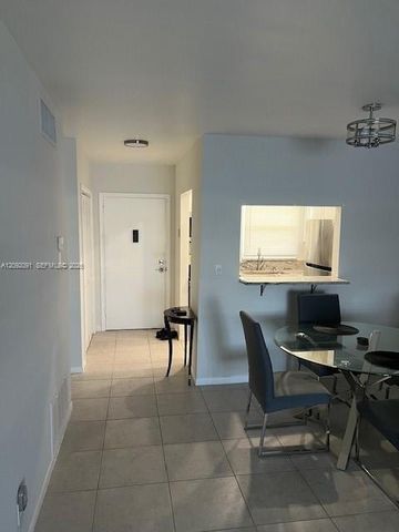 1116 Lake Terrace 205, Boynton Beach, FL 33426