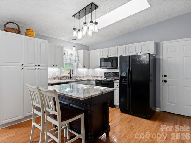 38 Brown Lynch Road, Candler, NC 28715