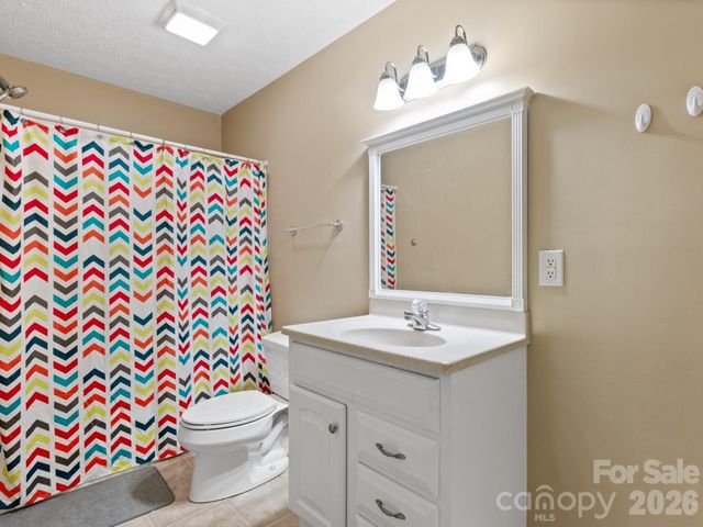 38 Brown Lynch Road, Candler, NC 28715
