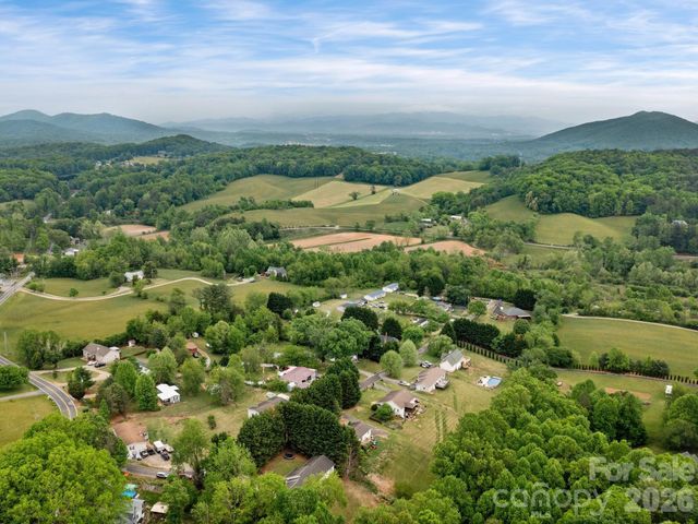 38 Brown Lynch Road, Candler, NC 28715