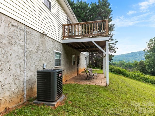 38 Brown Lynch Road, Candler, NC 28715