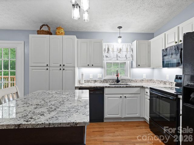 38 Brown Lynch Road, Candler, NC 28715