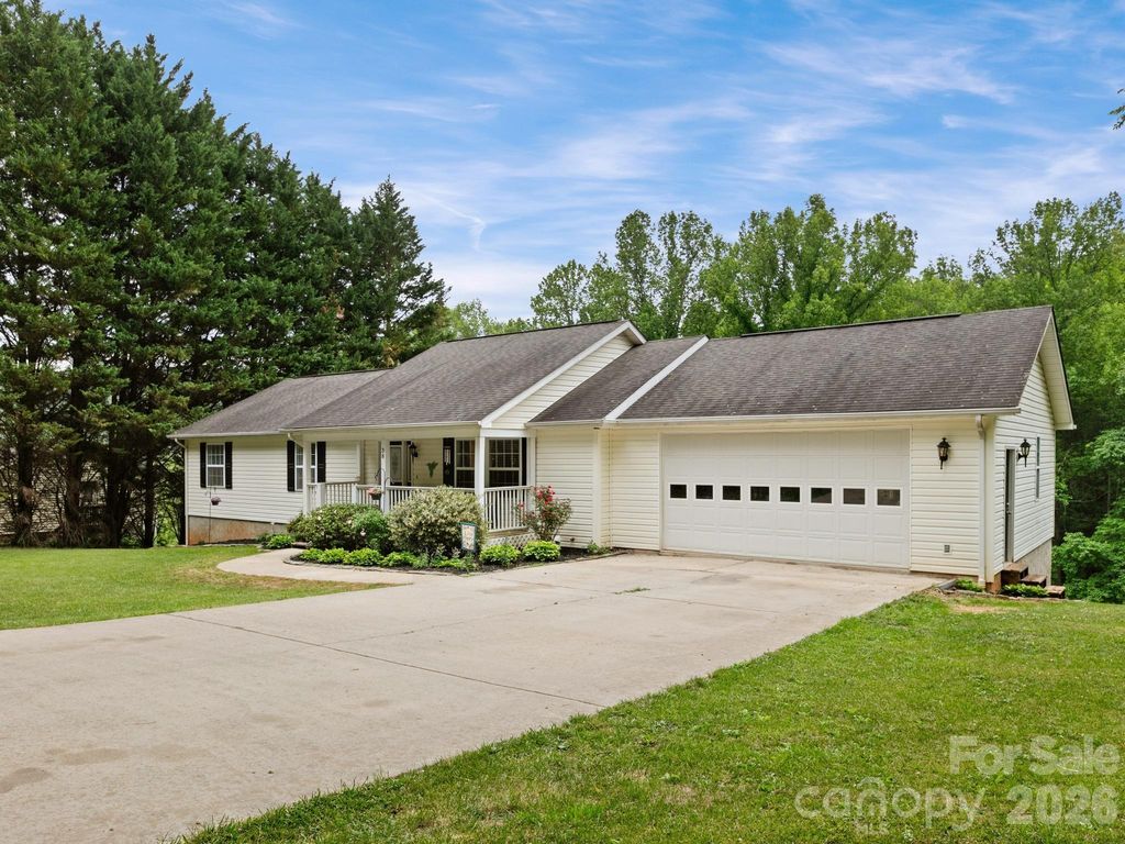 38 Brown Lynch Road, Candler, NC 28715