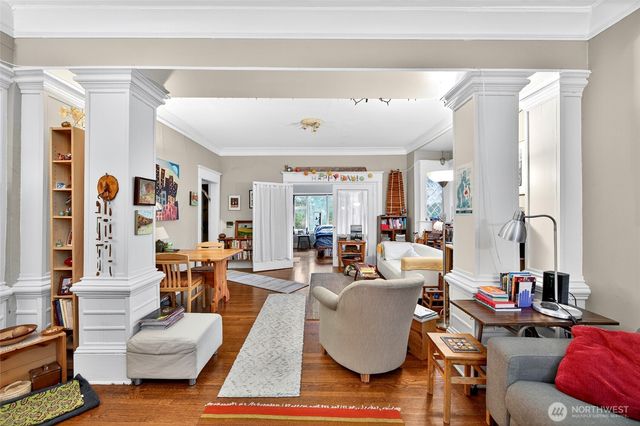 132 30th Avenue, Seattle, WA 98122