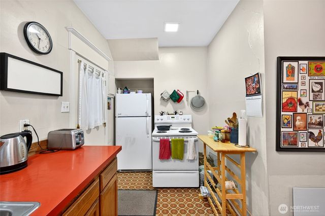 132 30th Avenue, Seattle, WA 98122