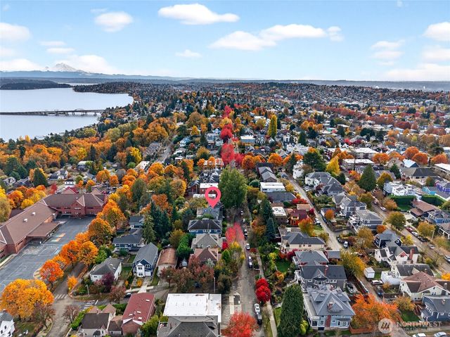 132 30th Avenue, Seattle, WA 98122