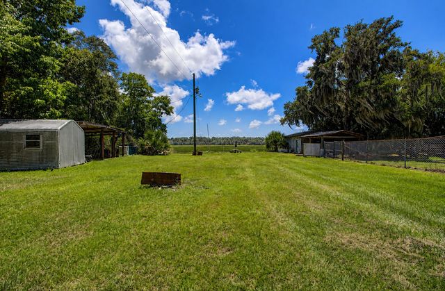 2039 Bentz Road, Wadmalaw Island, SC 29487