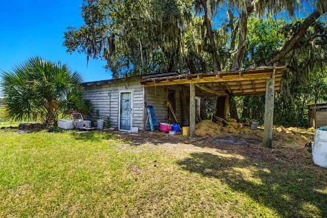 2039 Bentz Road, Wadmalaw Island, SC 29487