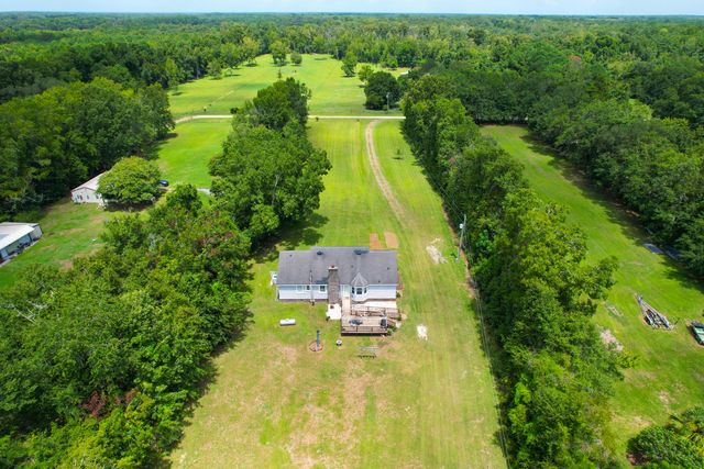 2039 Bentz Road, Wadmalaw Island, SC 29487