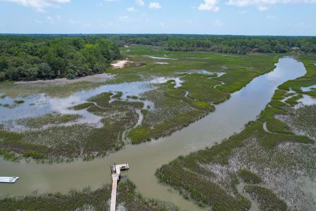 2039 Bentz Road, Wadmalaw Island, SC 29487