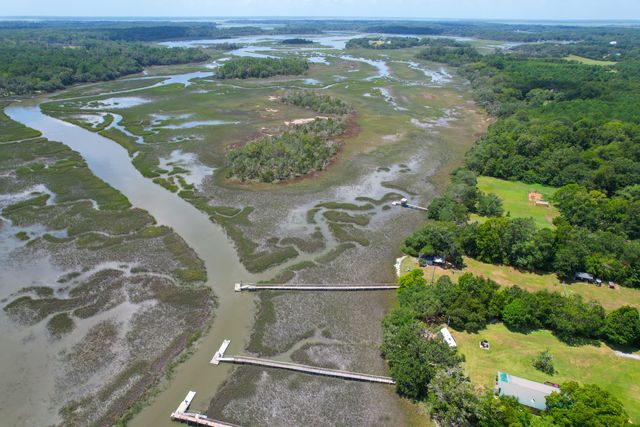2039 Bentz Road, Wadmalaw Island, SC 29487