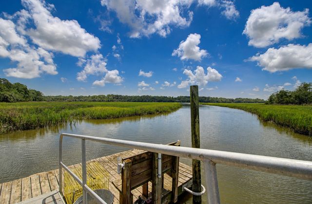 2039 Bentz Road, Wadmalaw Island, SC 29487