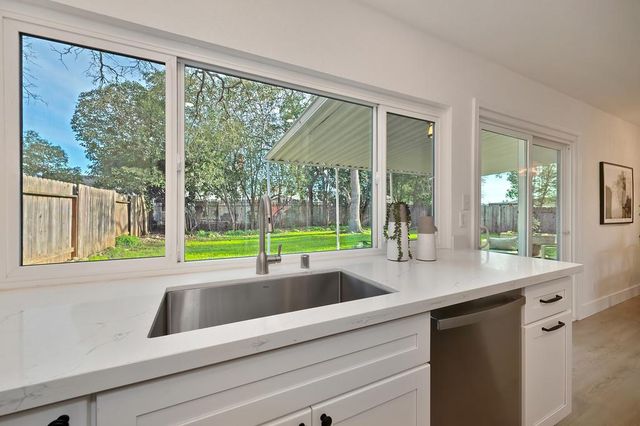 9757 Beachwood Dr, Orangevale, CA 95662