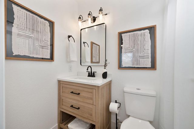 9757 Beachwood Dr, Orangevale, CA 95662