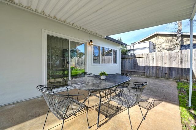 9757 Beachwood Dr, Orangevale, CA 95662