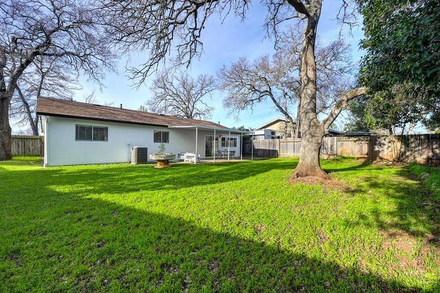 9757 Beachwood Dr, Orangevale, CA 95662