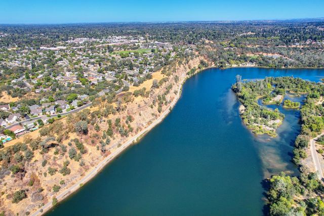 9757 Beachwood Dr, Orangevale, CA 95662