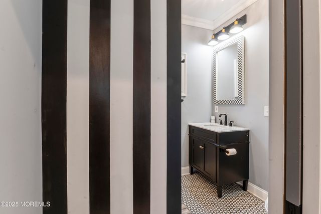 832 Holmdel Road, Holmdel, NJ 07733