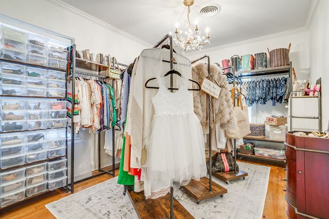 4924 Calmont Avenue, Fort Worth, TX 76107