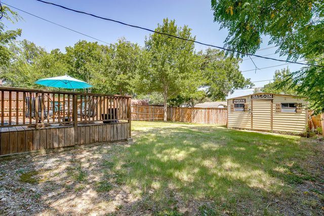4924 Calmont Avenue, Fort Worth, TX 76107
